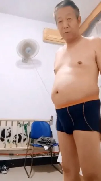 DADDY-V-72