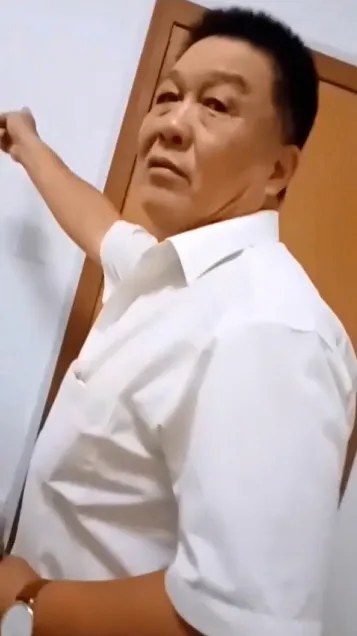 DADDY-V-73