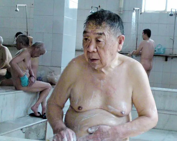 BATHROOM-P-16