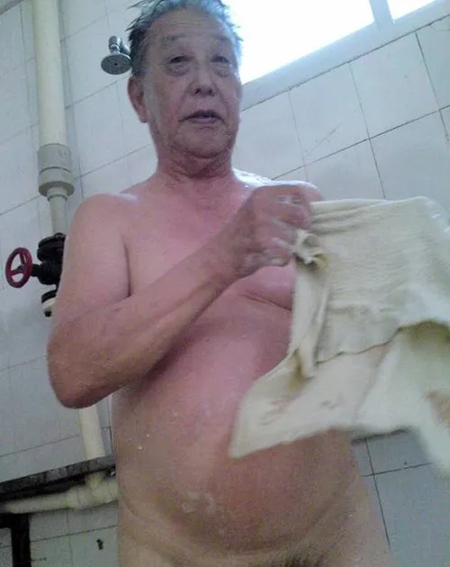 BATHROOM-P-12