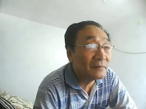 CHAT-V-715