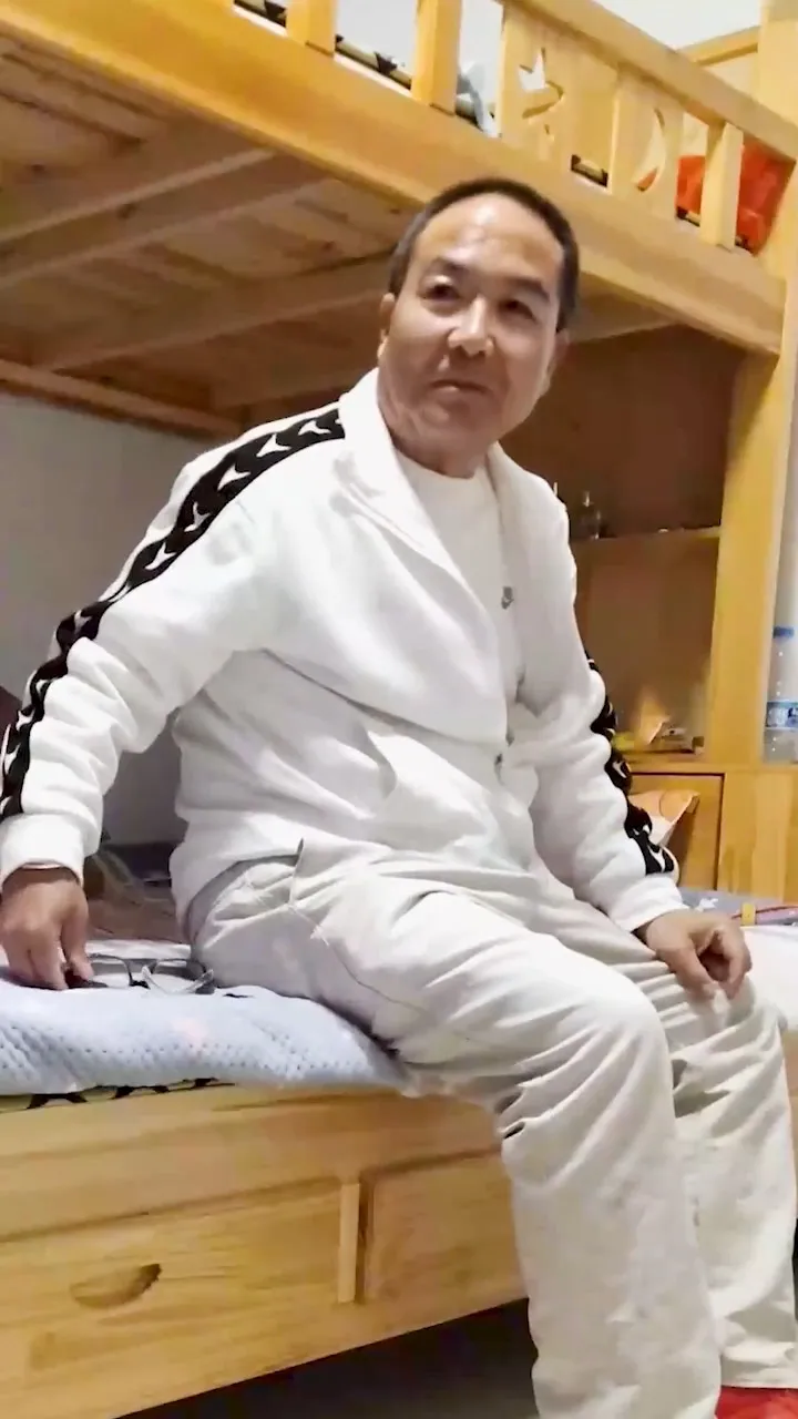 DADDY-V-443