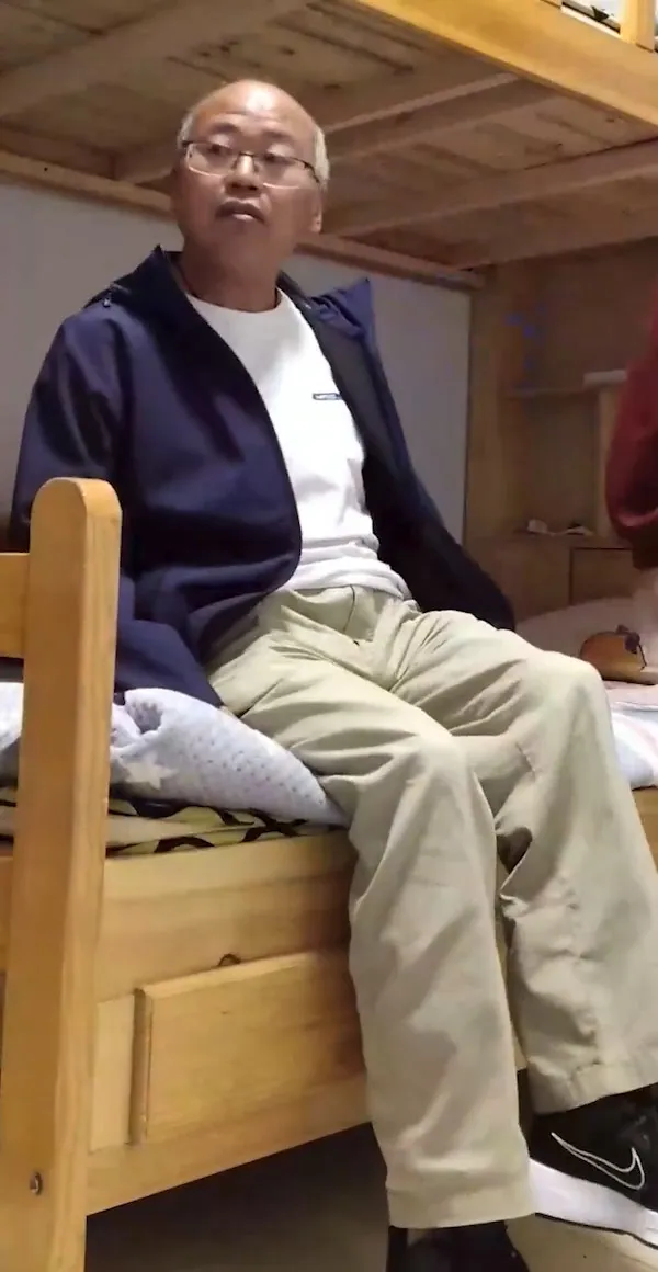 DADDY-V-438
