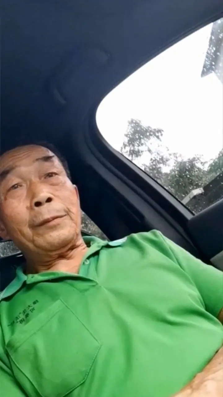 DADDY-V-423