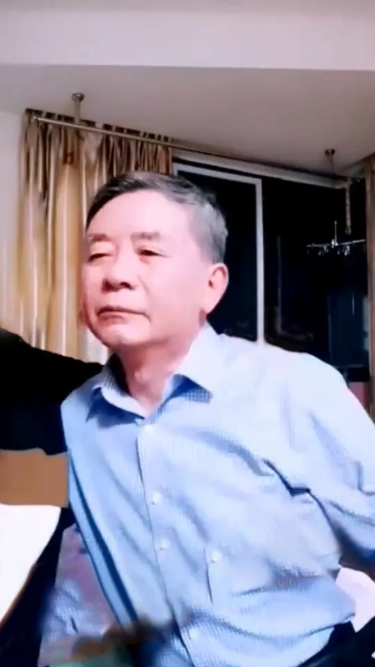 DADDY-V-404