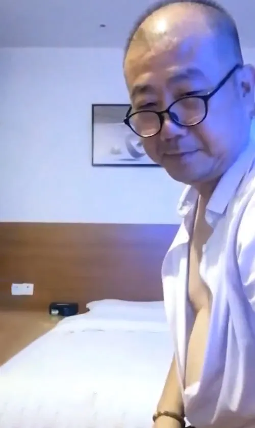 DADDY-V-539