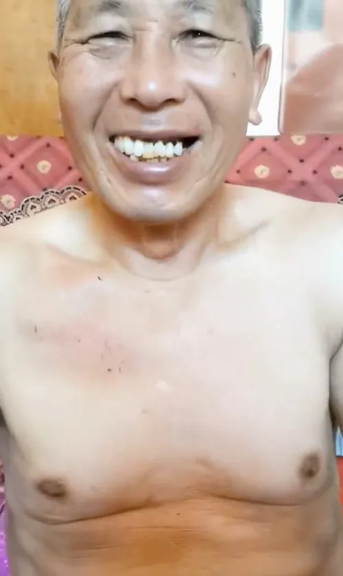 DADDY-V-561