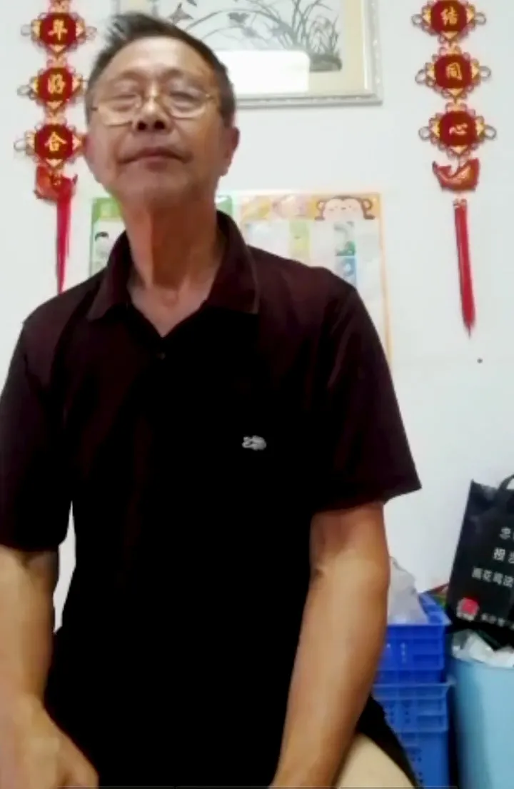 CHAT-V-1589