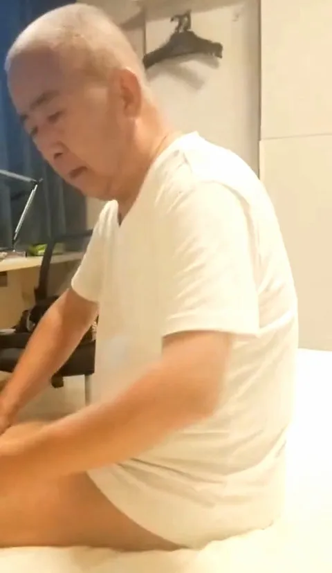 DADDY-V-617