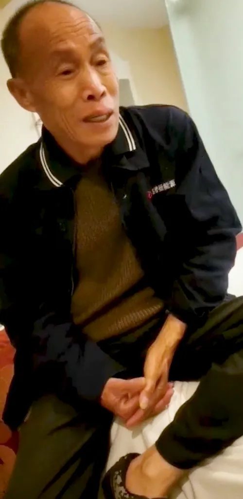 DADDY-V-645