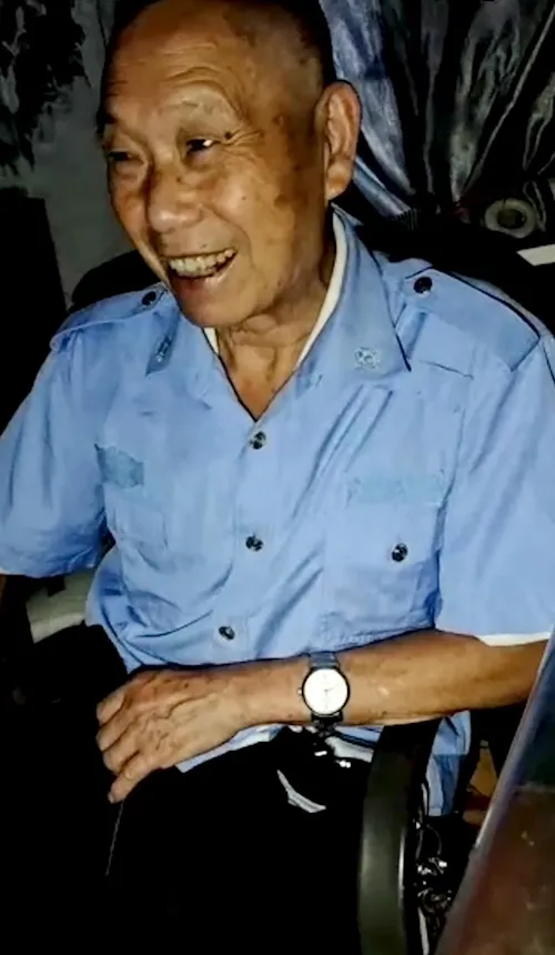 DADDY-V-681