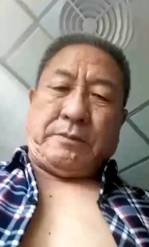 CHAT-V-2069