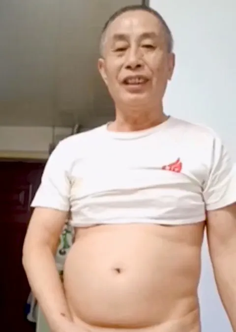 CHAT-V-2074