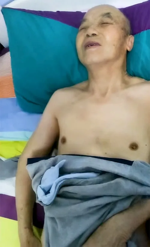 DADDY-V-771