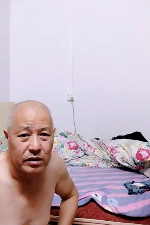 DADDY-V-809