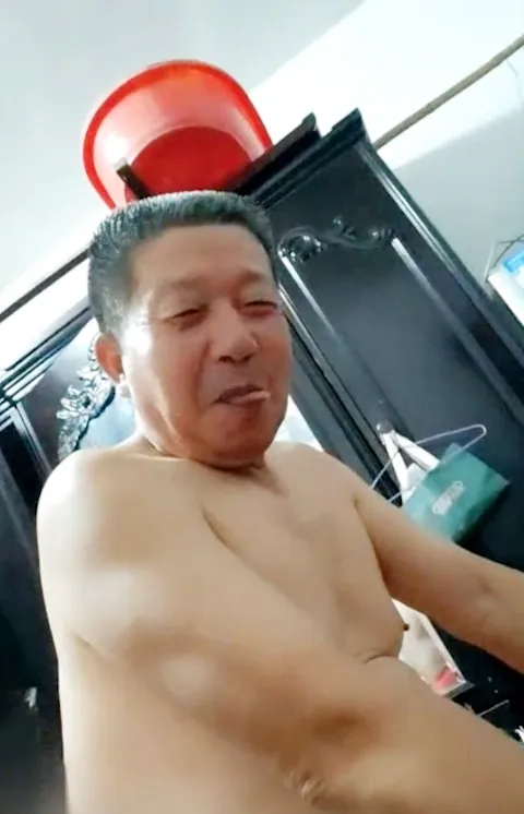 DADDY-V-939