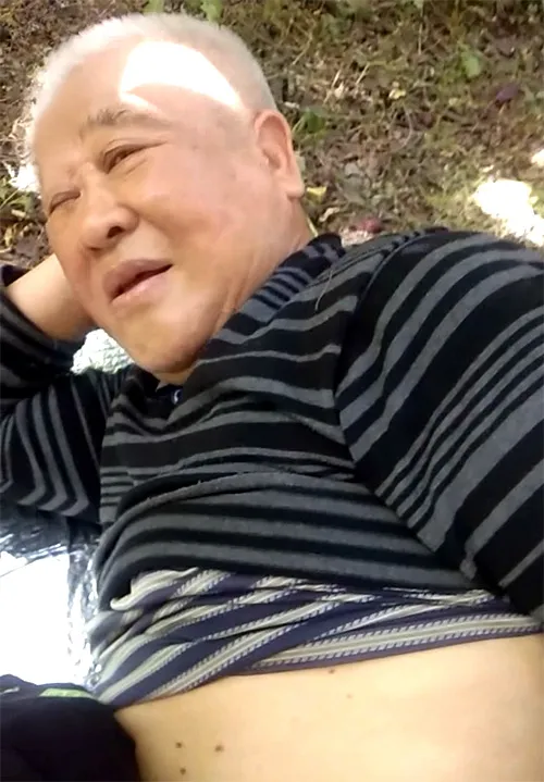 DADDY-V-943