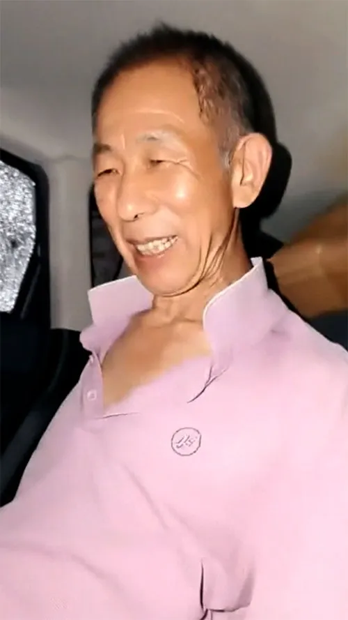 DADDY-V-1044