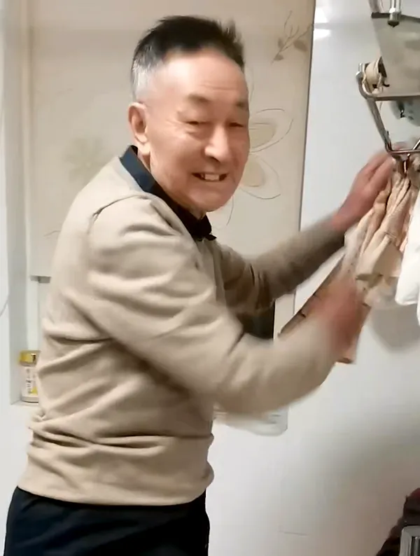 DADDY-V-1100