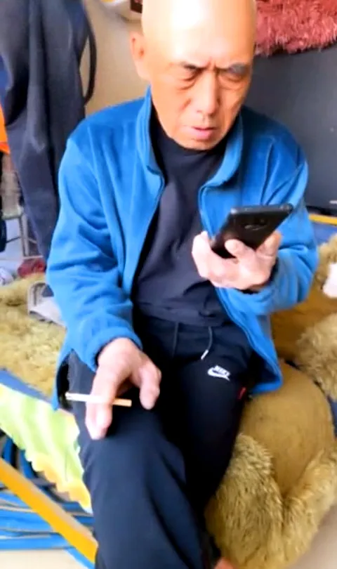 DADDY-V-1122