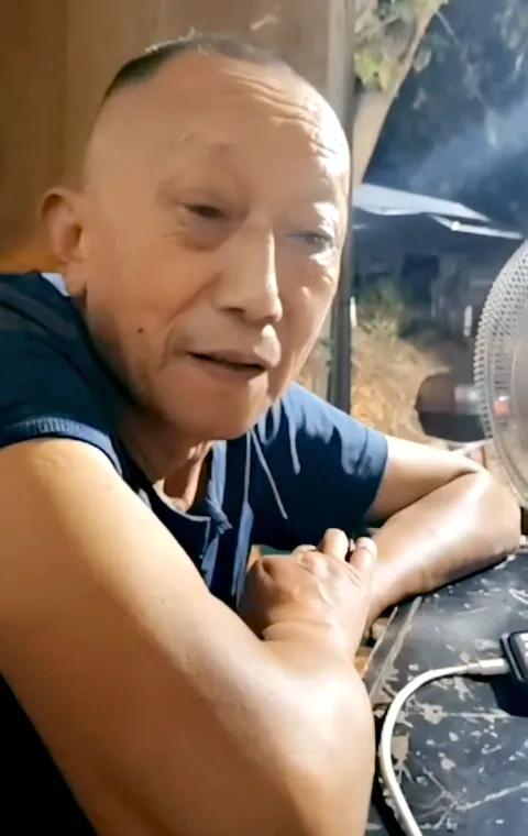 DADDY-V-1126