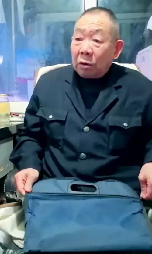 DADDY-V-1225
